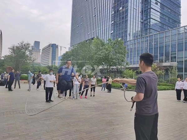 聯誼活動跳大繩